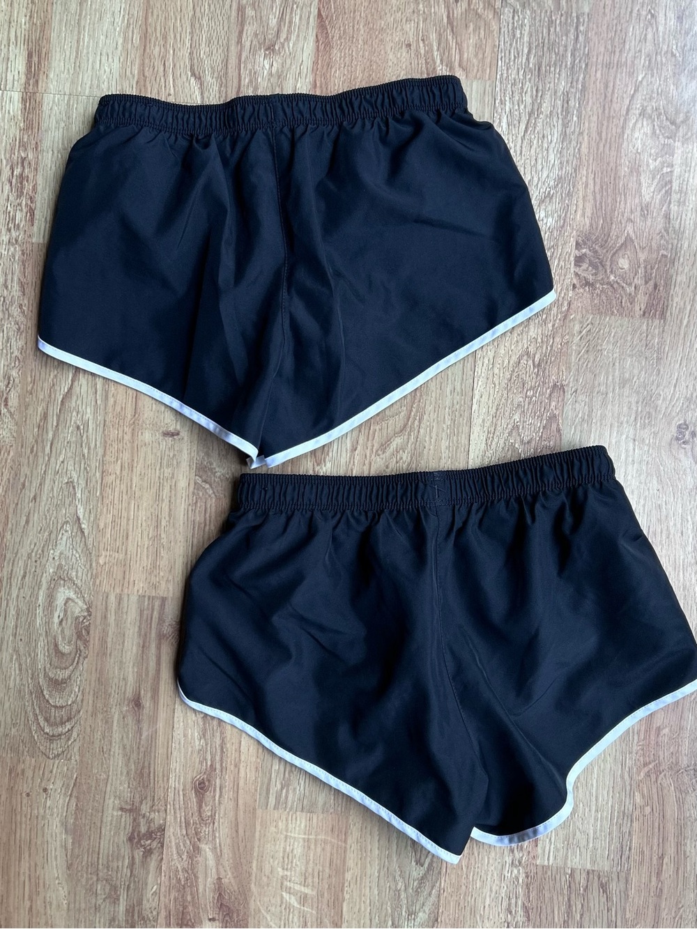 Girls Nike Shorts Size Small - Picture 3 of 3